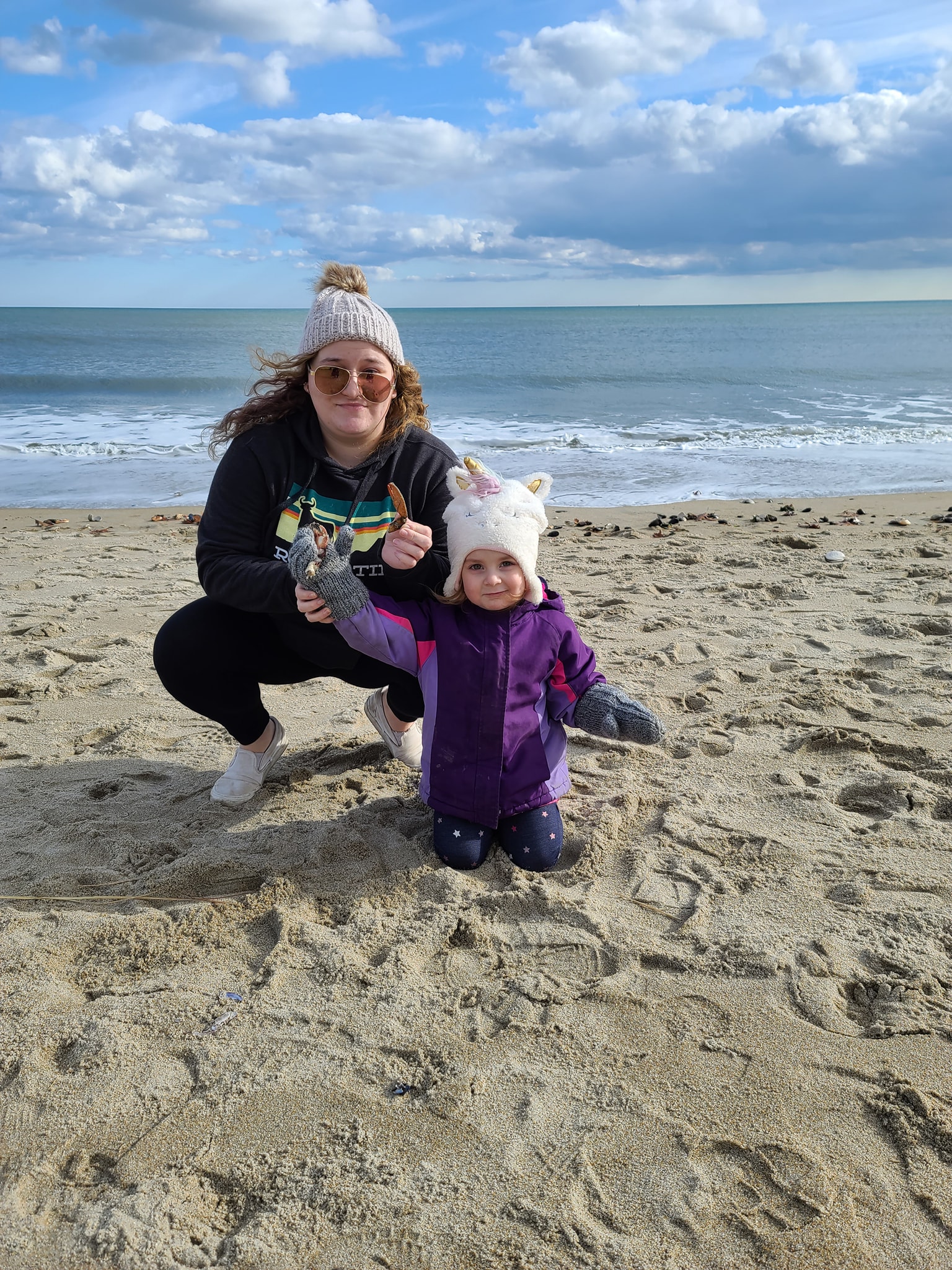 Heidi and her niece at the beach